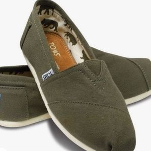 Toms
